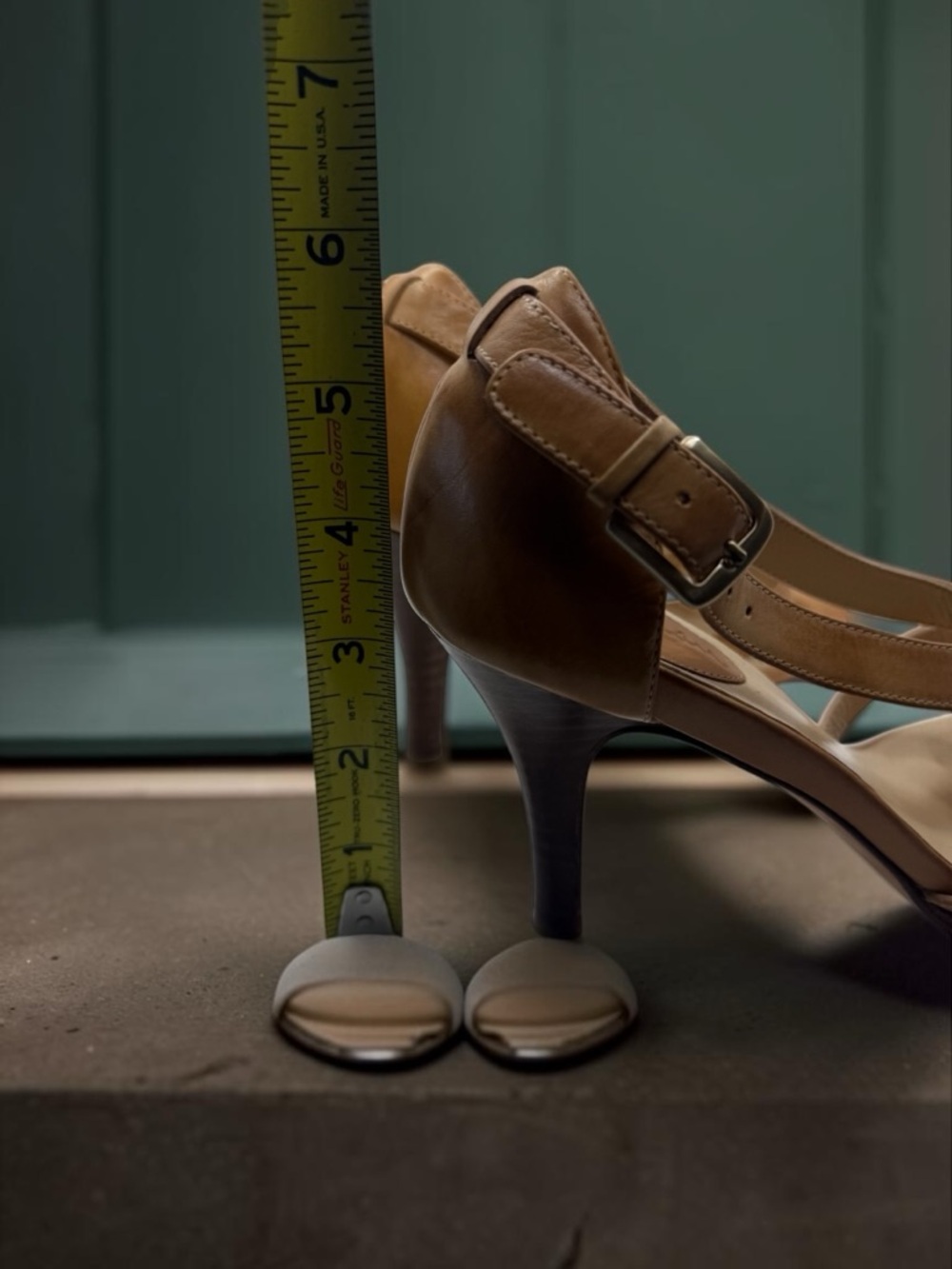 COLE HAAN Nike Air “Carma Air” Sandal. Tan, size 6. Retail $249 - Picture 6 of 10
